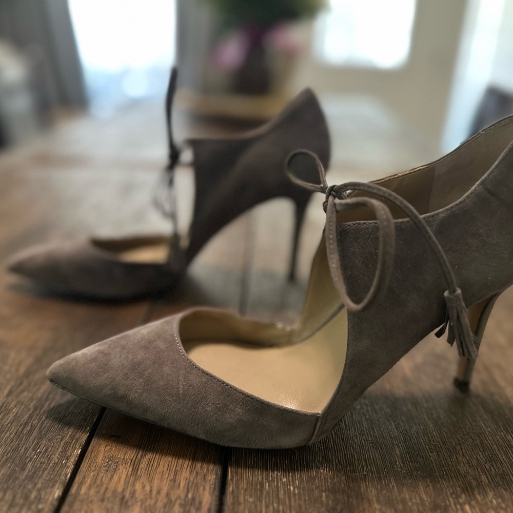 Ann Taylor Ankle Tie-Up Heels in Gray (Size 9)